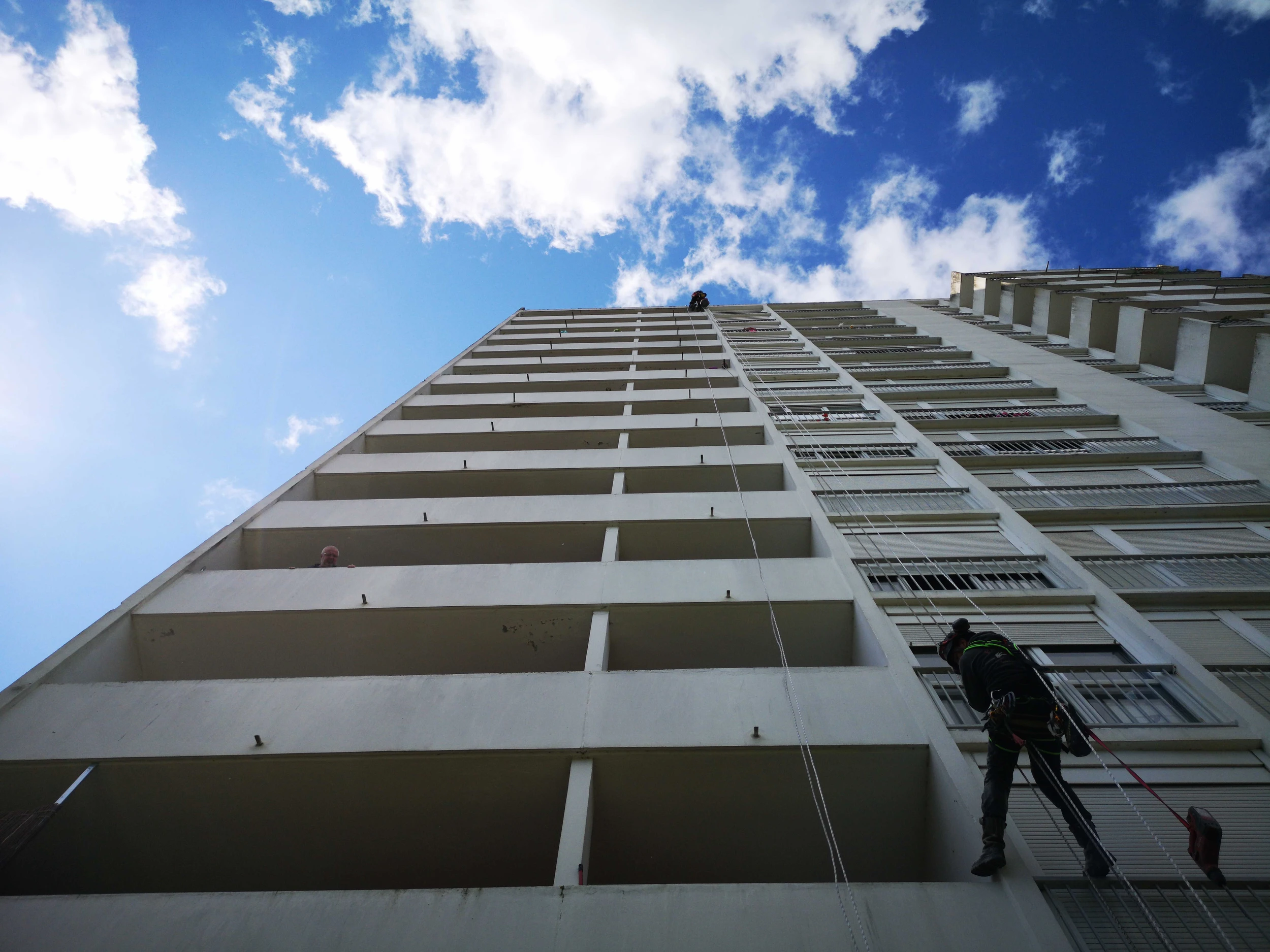 Intervention de cordistes MS Access pour carotter et maîtriser la hauteur chez FORBETON BLANQUEFORT à Merignac (bâtiment) – 3